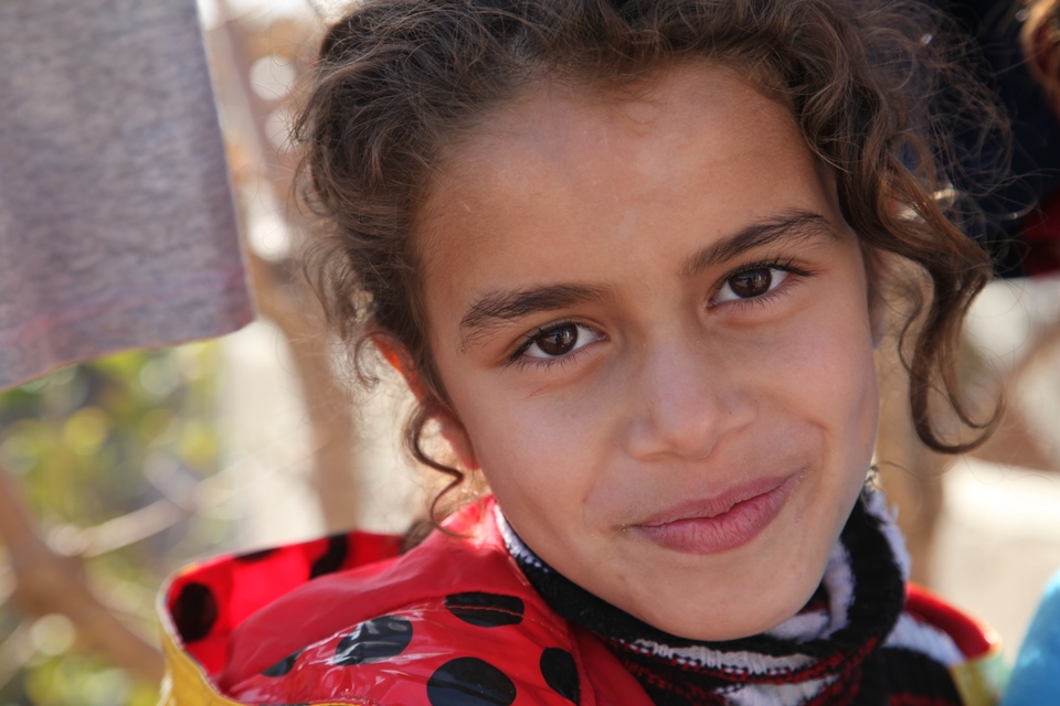 Syrian refugee girl