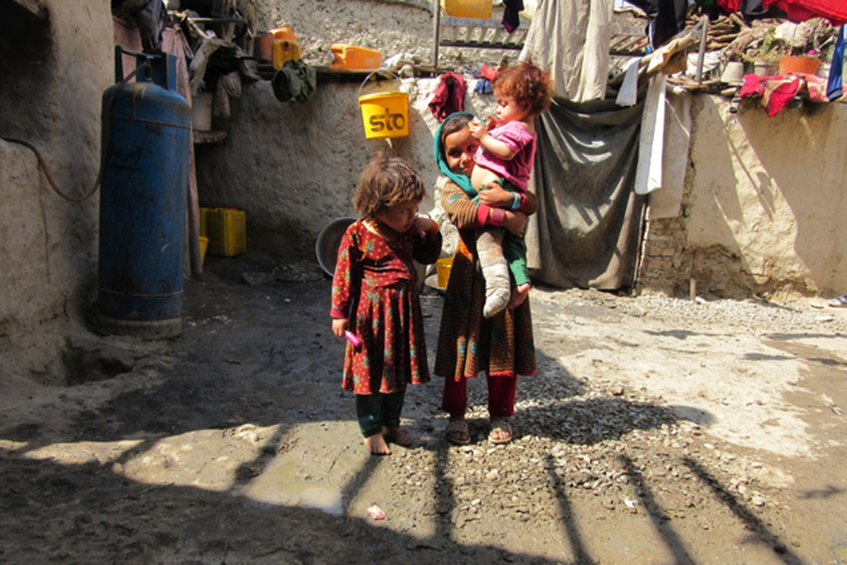 Give to help displaced people in Afghanistan