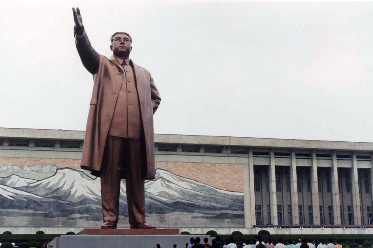 statue of North Korean leader