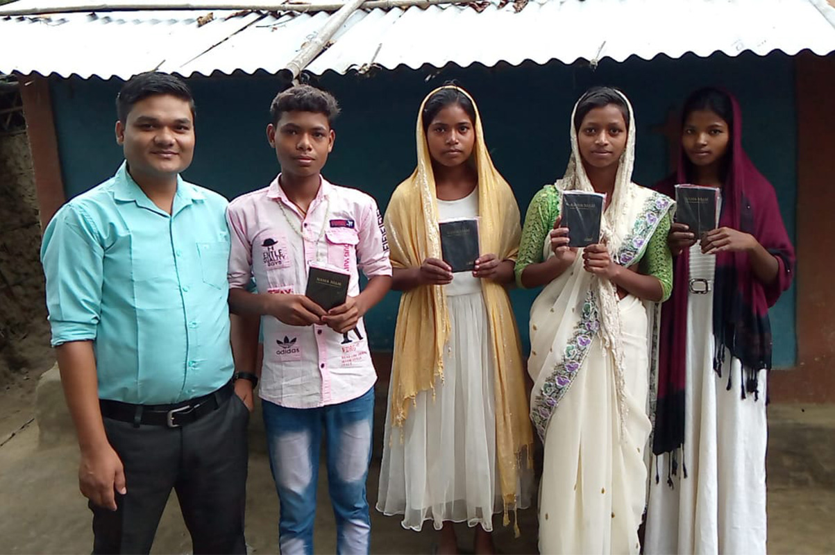 Send Bibles to South Asia