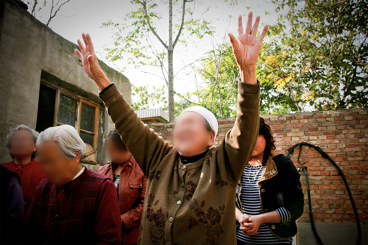 Give the gift of Bibles and make an eternal impact worldwide!